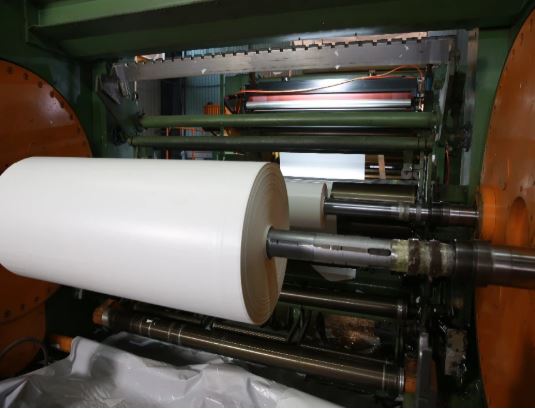 PVC Dawb Zaj Duab Xis Rau Pem Teb Laminate Zaj Duab Xis